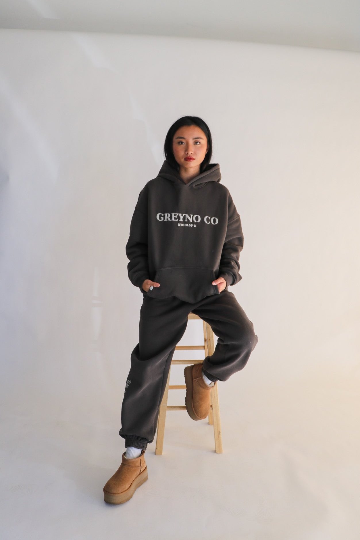 Lucky 8 Sweatpants - Graphite – GREYNO CO APPAREL